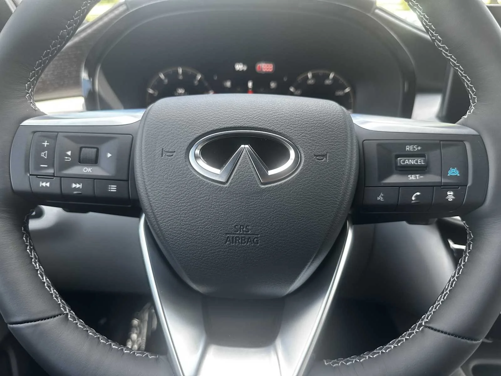 New 2027 2T DEEP EMRLD INFINITI Autograph AWD image 20