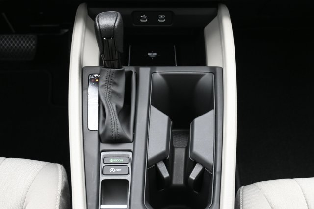 New 2026 Platinum White Pearl Honda SE image 15