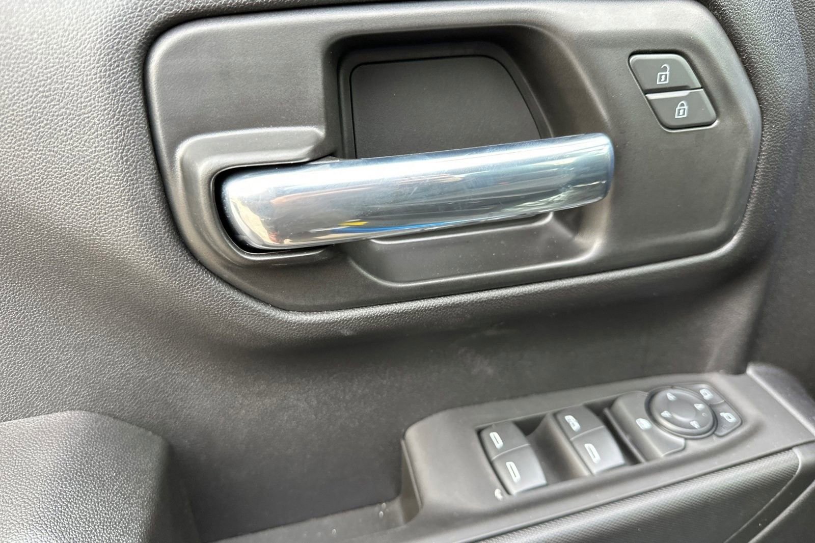 2025 Chevrolet Silverado 1500 Custom - Photo 11