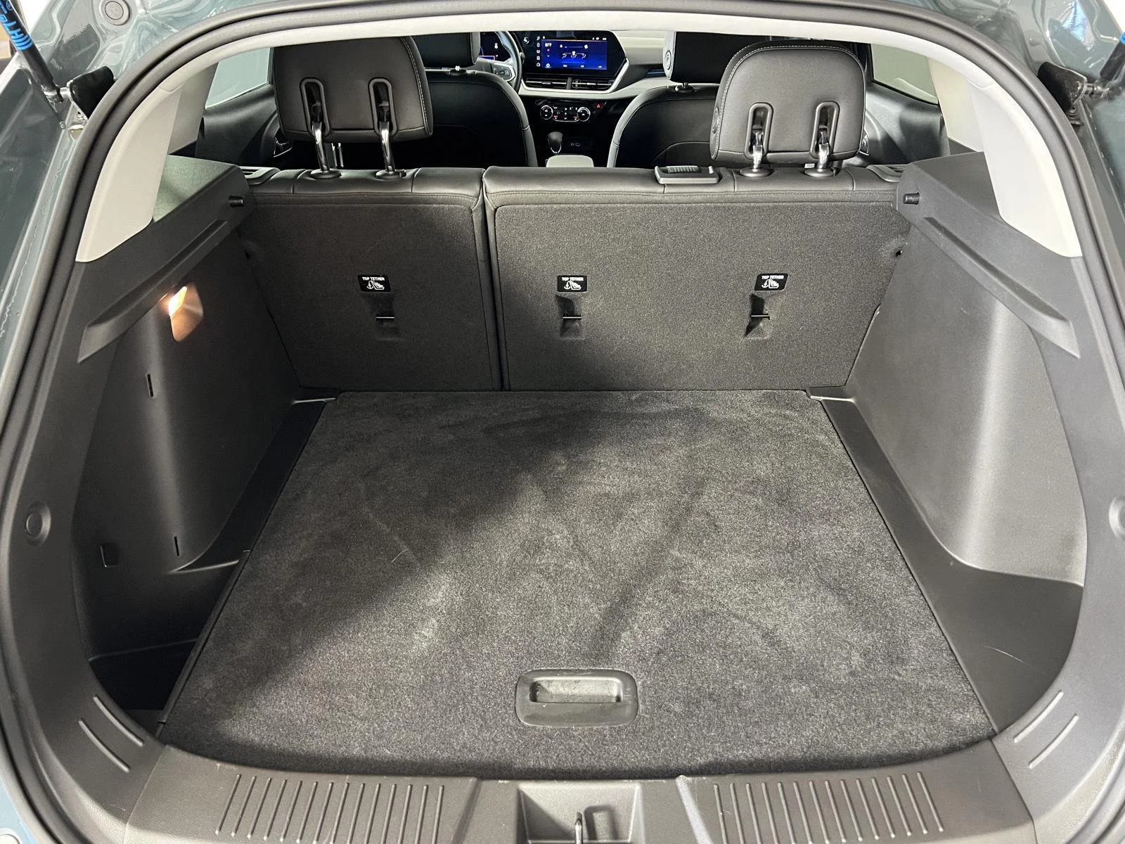Used 2025 Cypress Gray Chevrolet LT image 19