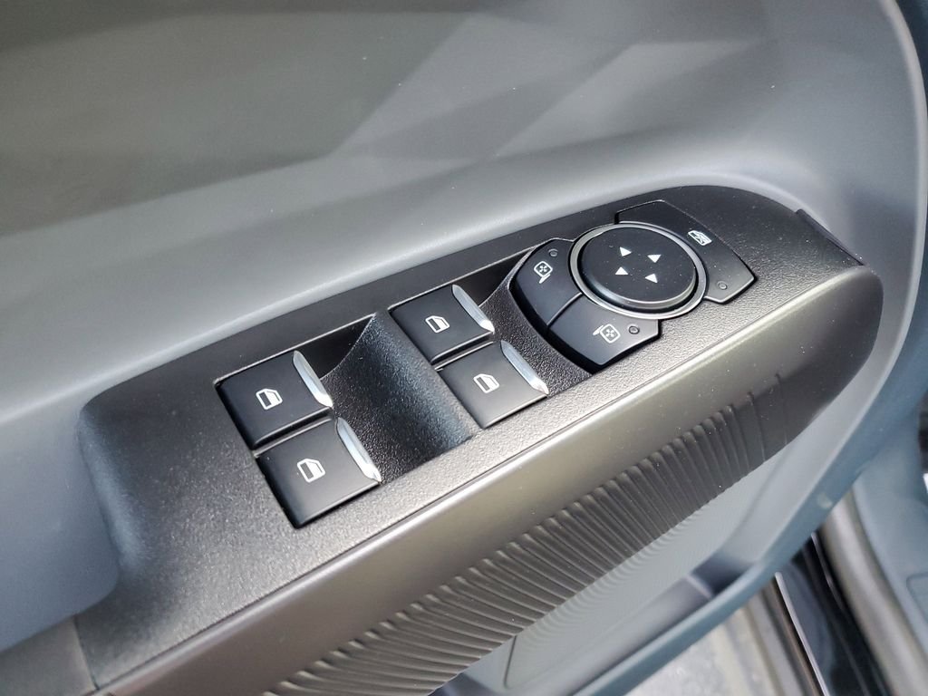 2025 Ford Maverick XLT - Photo 18