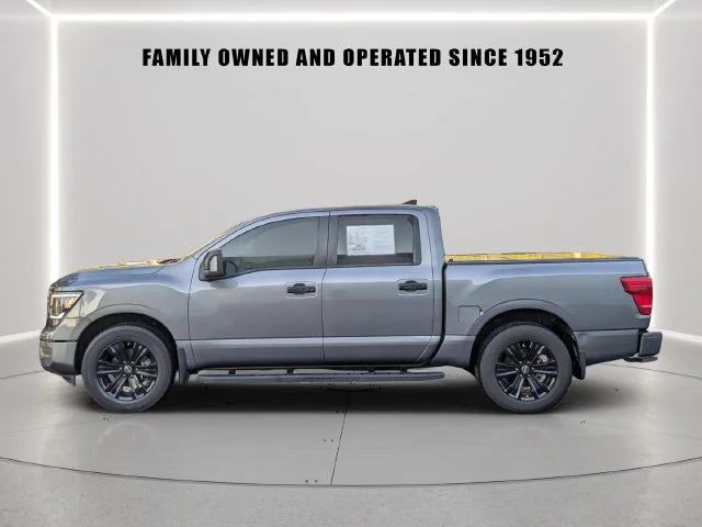 Used 2024 Gray Nissan SV image 3