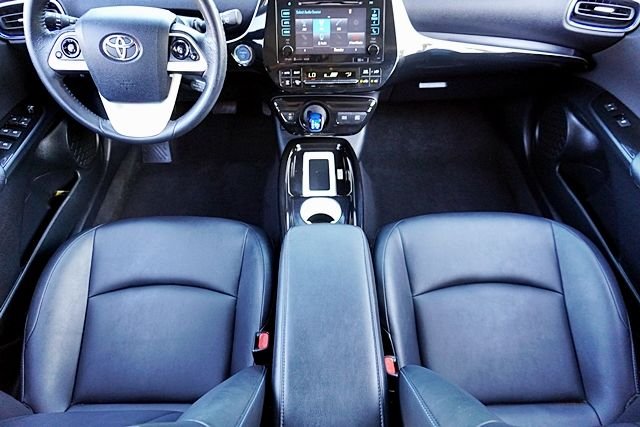 Used 2016 Red Toyota Four Touring image 19