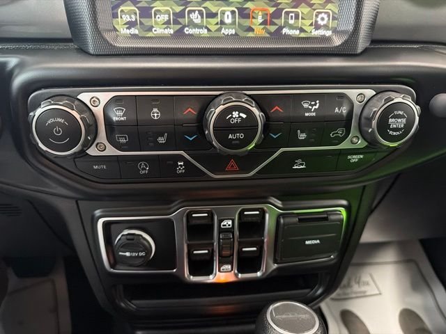Used 2022 Blue Jeep Overland image 19
