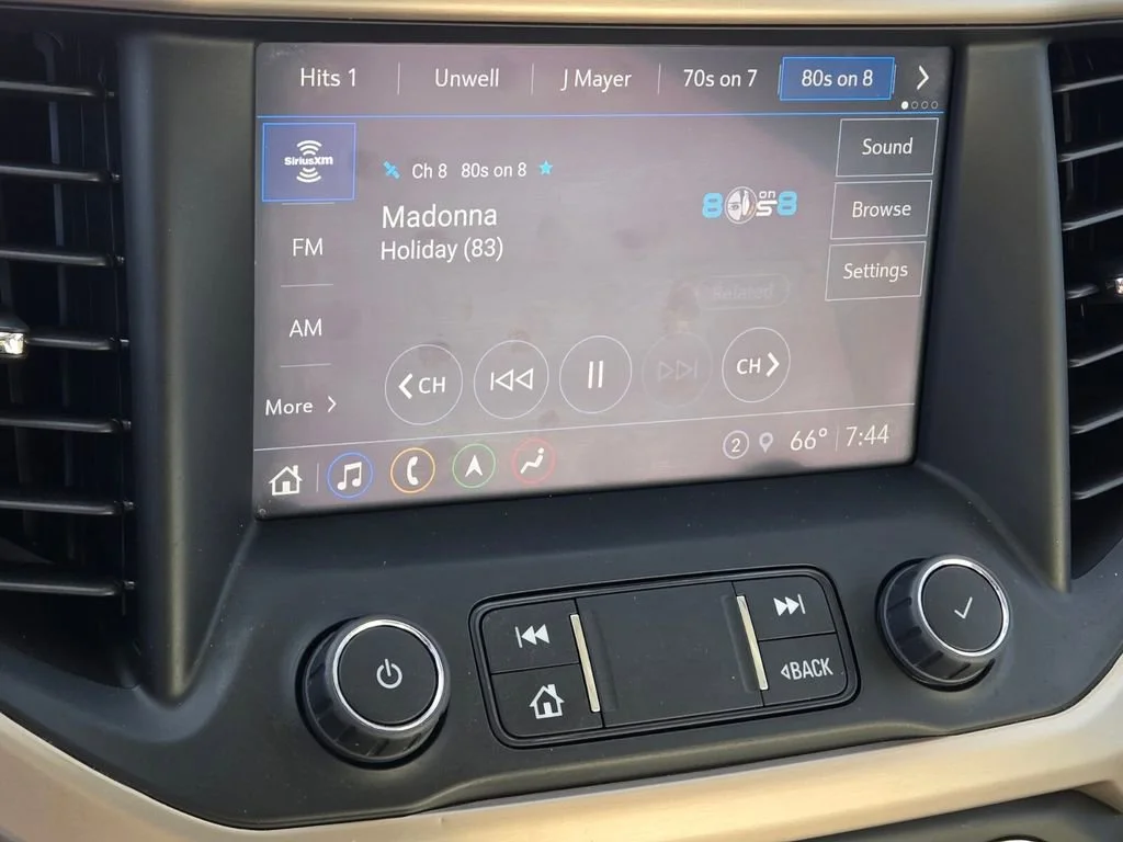Used 2023 Light Stone Metallic GMC Denali image 19