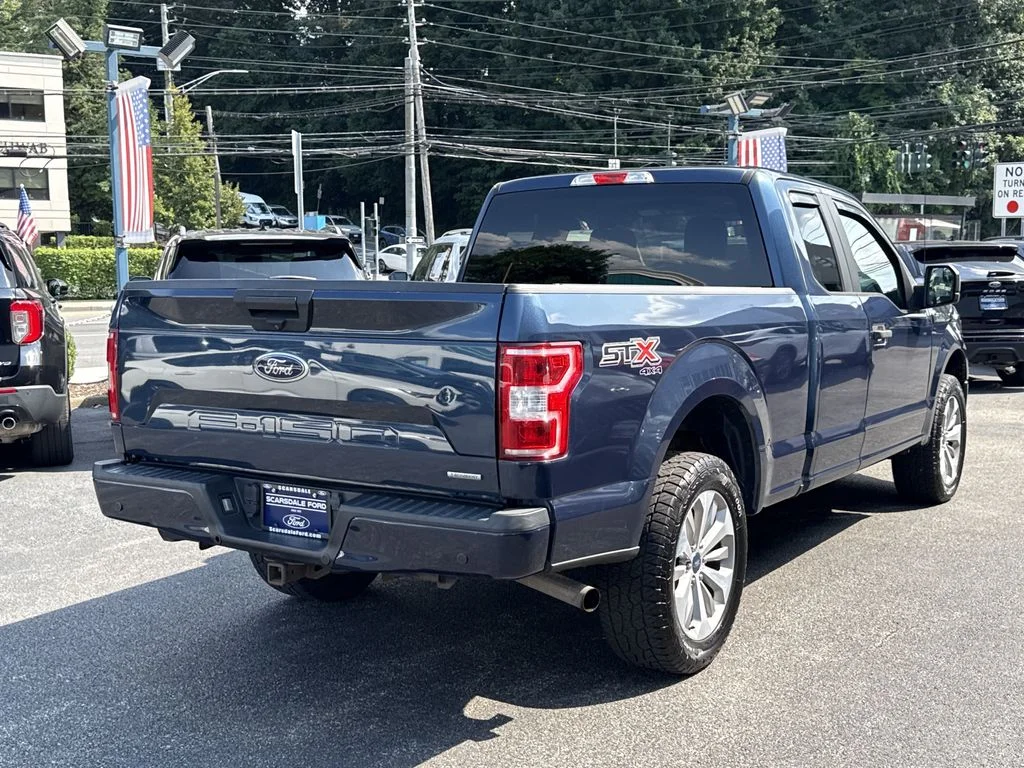 Used 2018 Blue Ford XL image 3