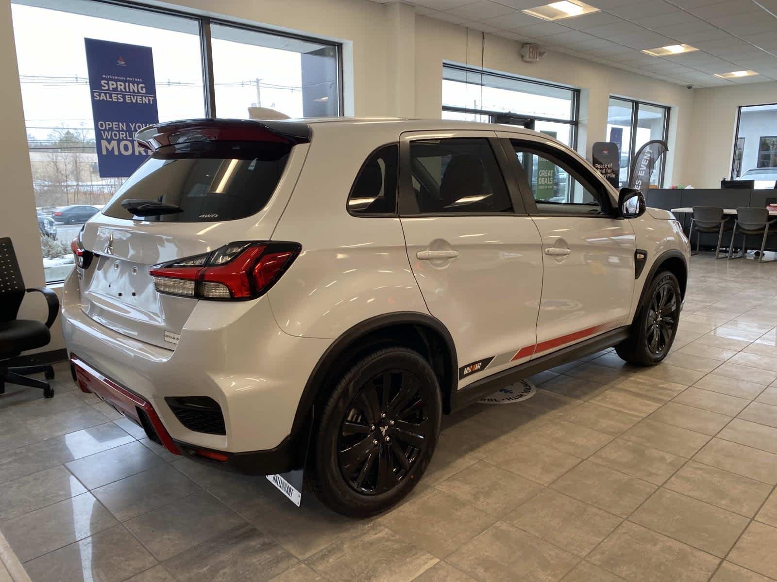 Used 2024 White Diamond Mitsubishi Ralliart image 3