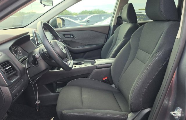 Used 2023 Gray Nissan S image 17