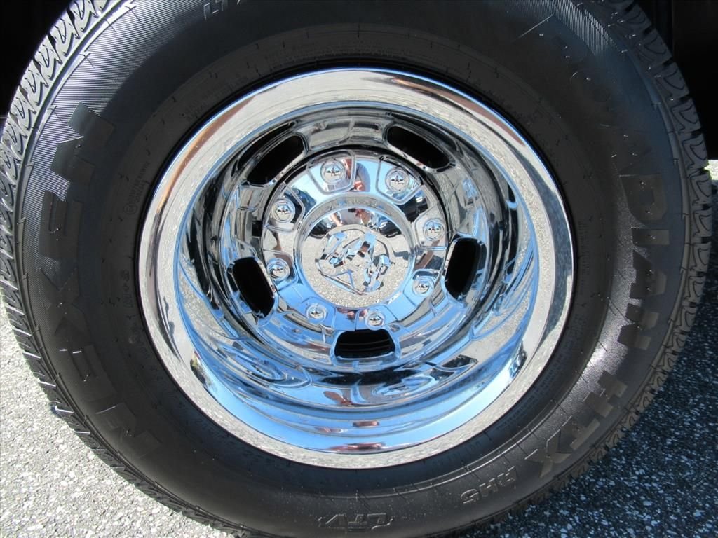 New 2026 Bright White Clear-Coat Exterior Paint RAM Tradesman image 8