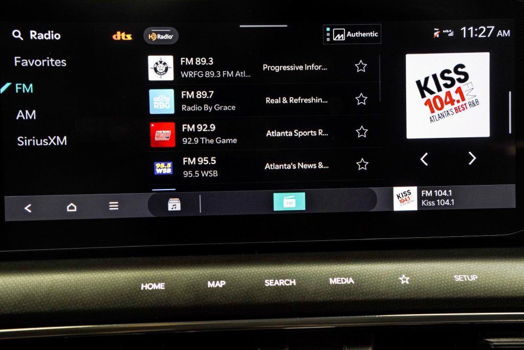 Used 2024 White Kia GT-Line image 35