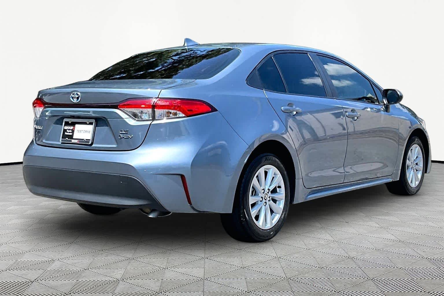 Used 2025 Celestite Toyota Hybrid LE image 12