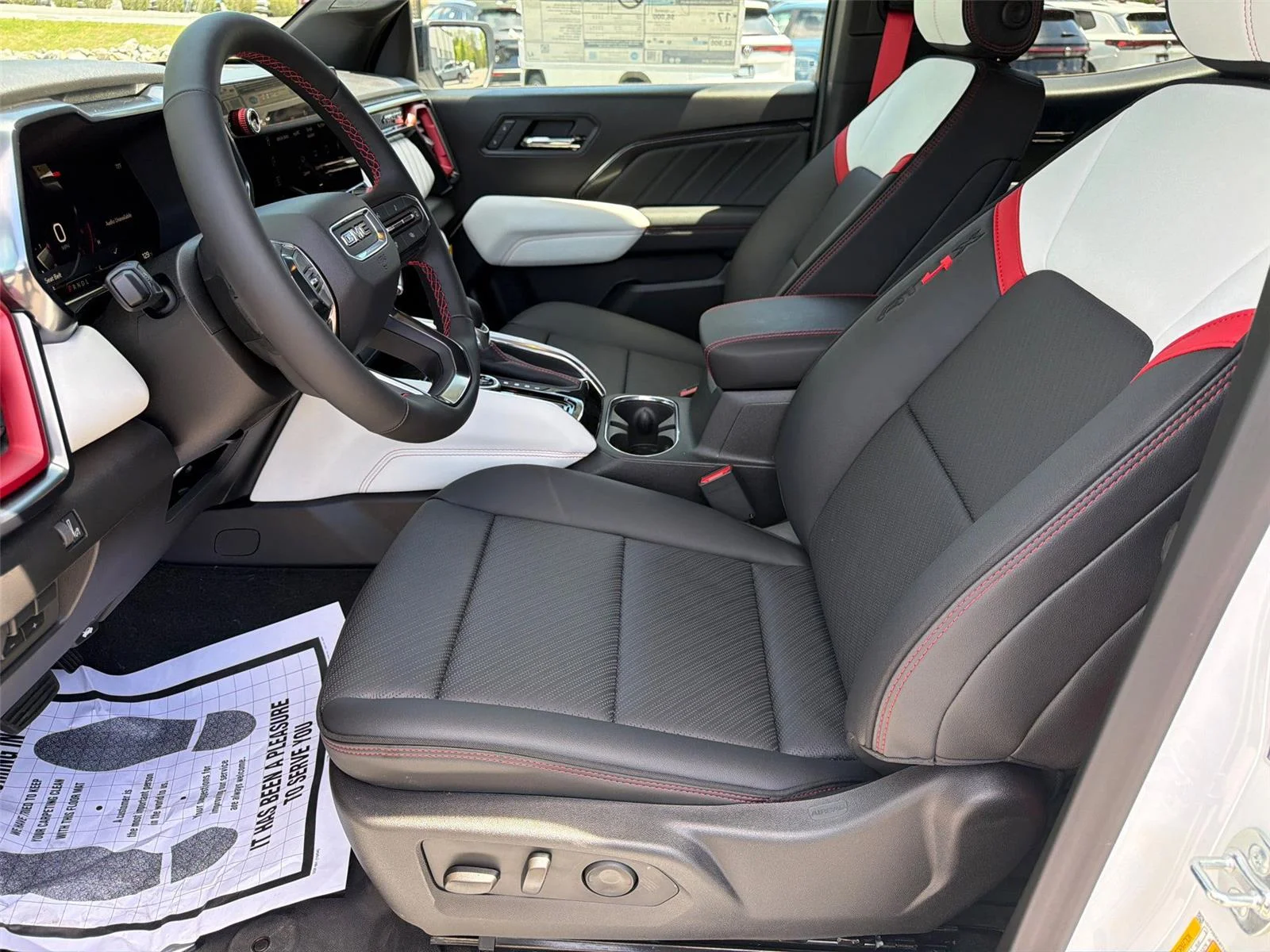 2026 GMC Canyon AT4X - Photo 15