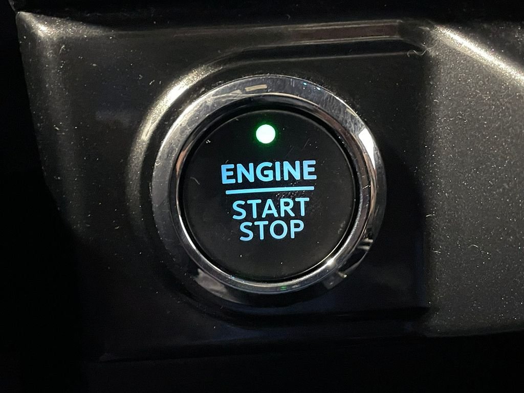 Used 2021 Red Ford XLT image 31