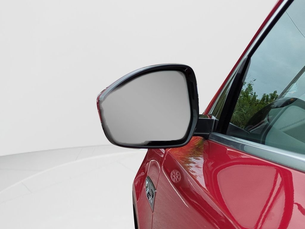 Used 2020  Jaguar SE image 9