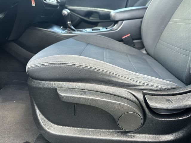 Used 2018 Silver Kia LX image 17