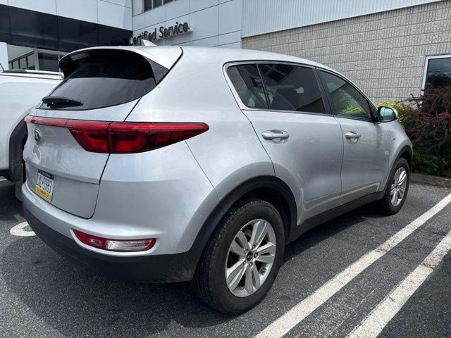 Used 2019 Sparkling Silver Kia LX image 5