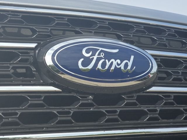 Used 2023 Silver Ford XLT image 35