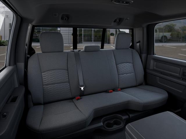 New 2026 Diamond Black Crystal Pearl-Coat Exterior Paint RAM Tradesman image 41