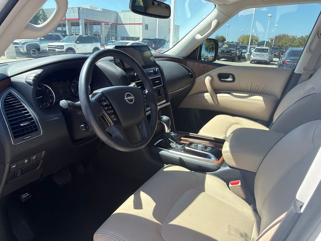Used 2023 White Nissan SL image 4
