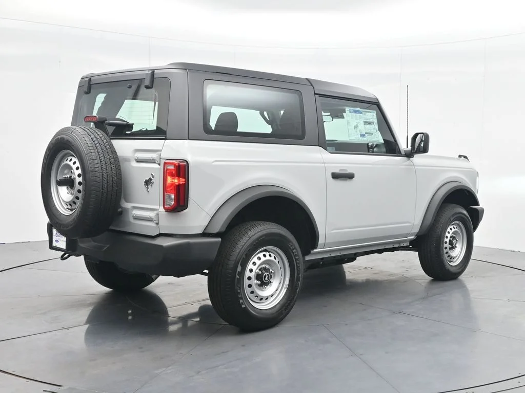 New 2026 Avalanche Gray Ford Base image 7