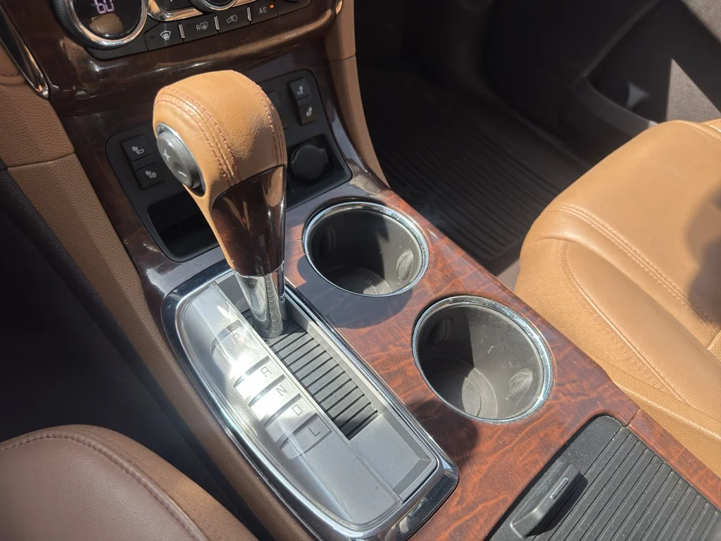 Used 2013 White Buick Leather image 20