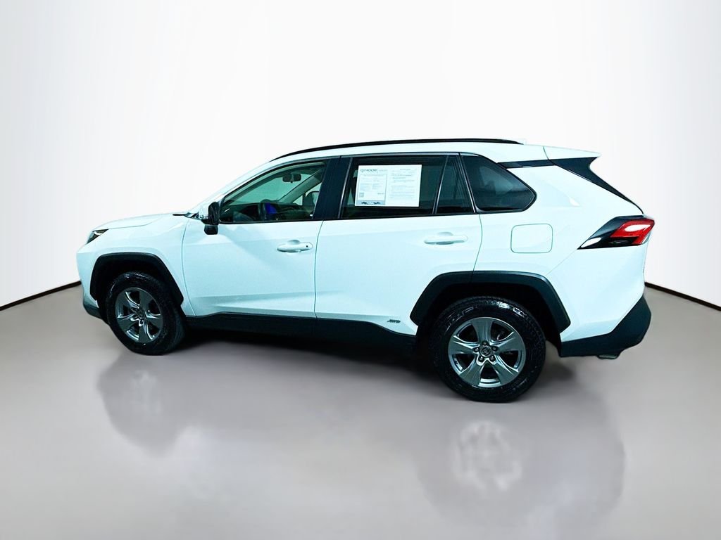 Used 2023 Ice Cap Toyota Hybrid XLE image 4