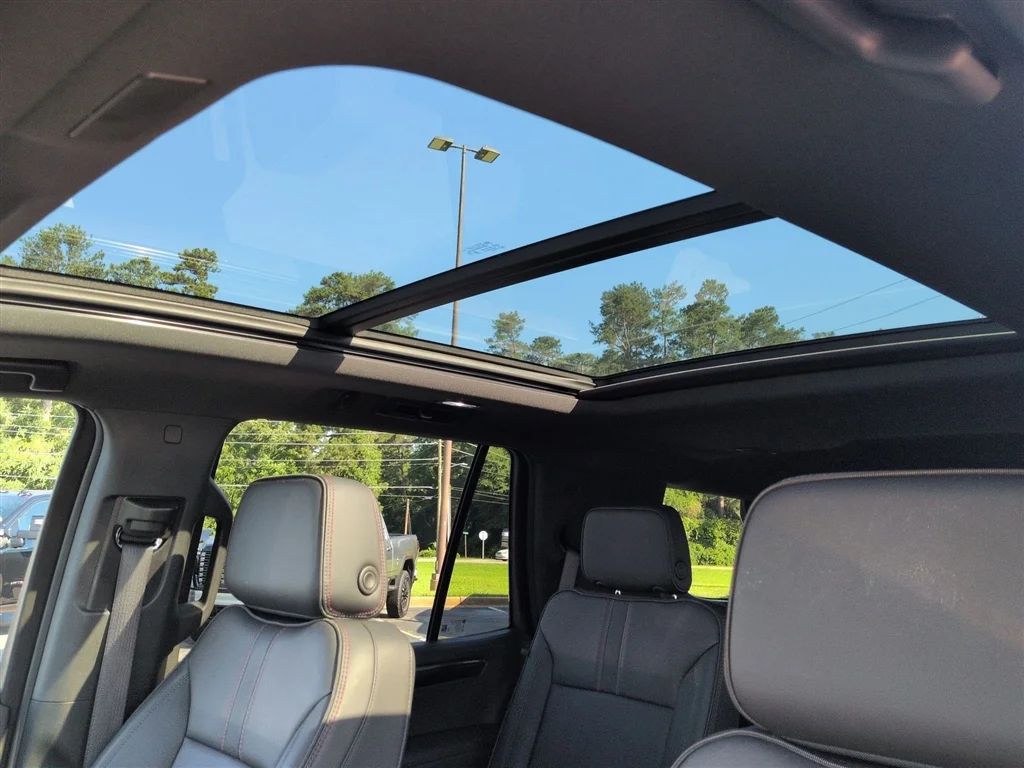 Used 2025 Black Chevrolet RST image 19