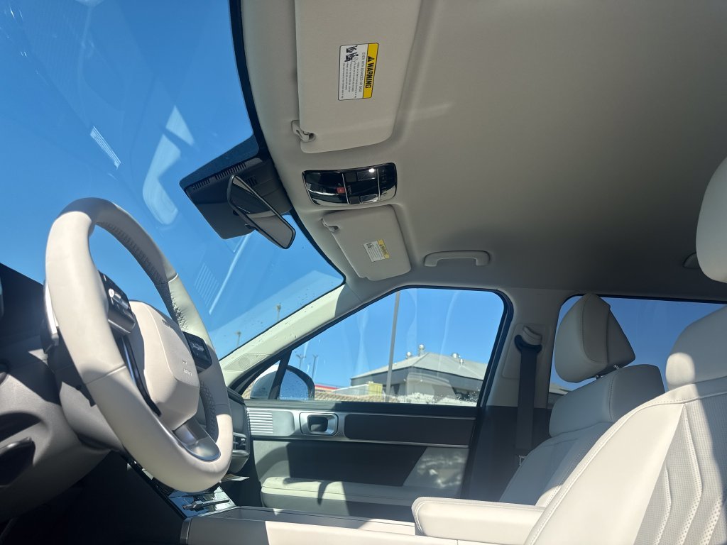 New 2027 White Hyundai SEL image 19