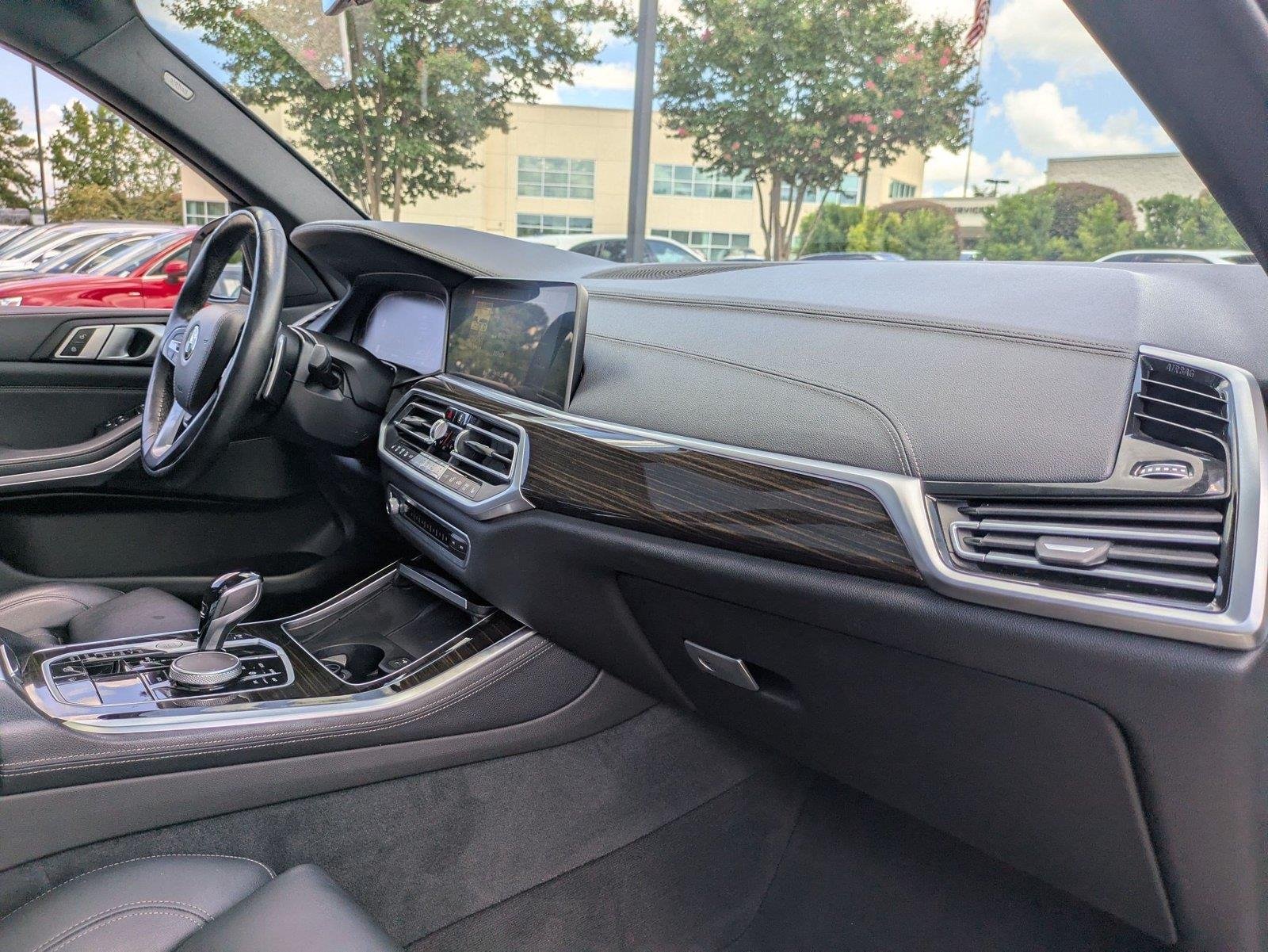 Used 2019 Mineral White Metallic BMW xDrive40i image 37