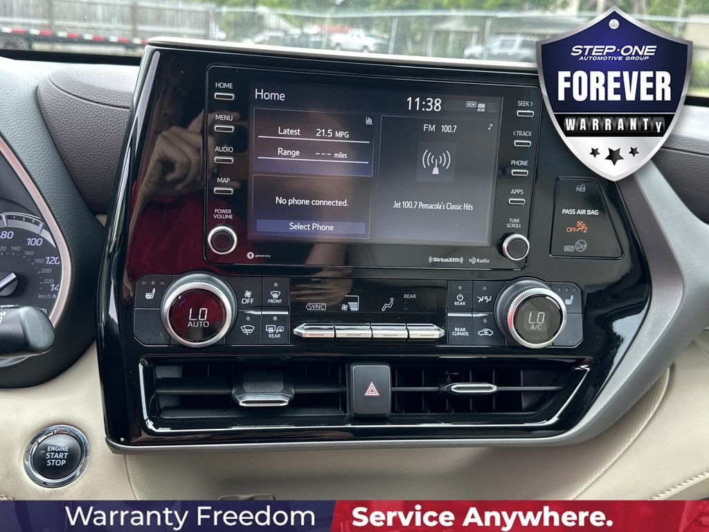 Used 2022  Toyota XLE image 24