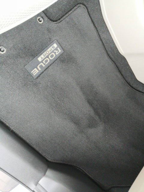Used 2020 Silver Nissan SV image 22