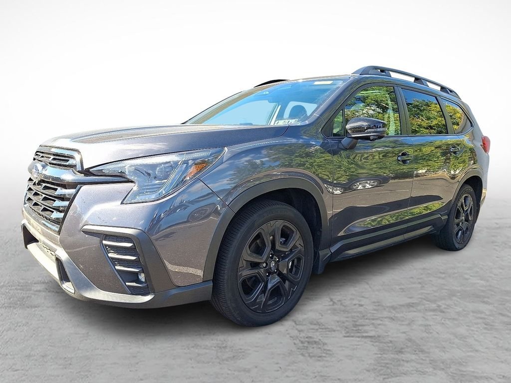 Used 2023 Gray Subaru Onyx Edition image 3