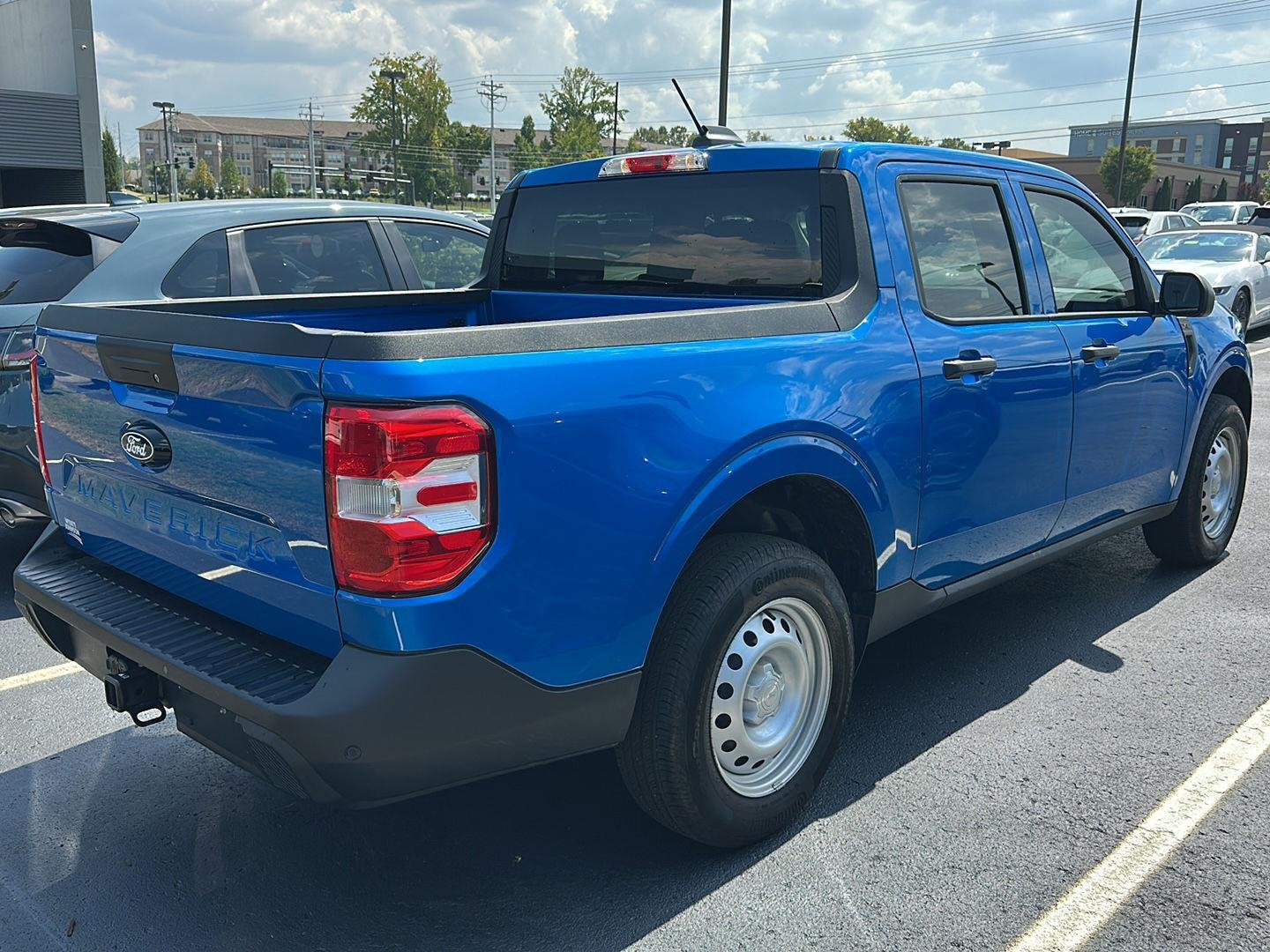 Certified Used 2025 Velocity Blue Ford XL image 3