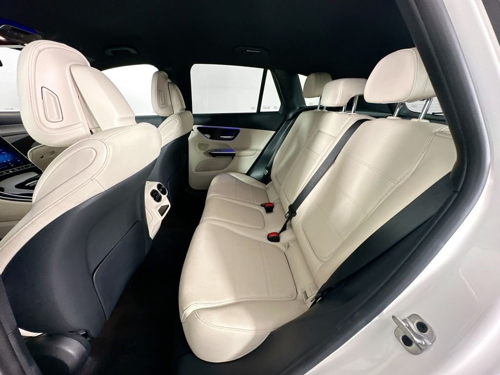 Certified Used 2023  Mercedes-Benz GLC 300 image 22