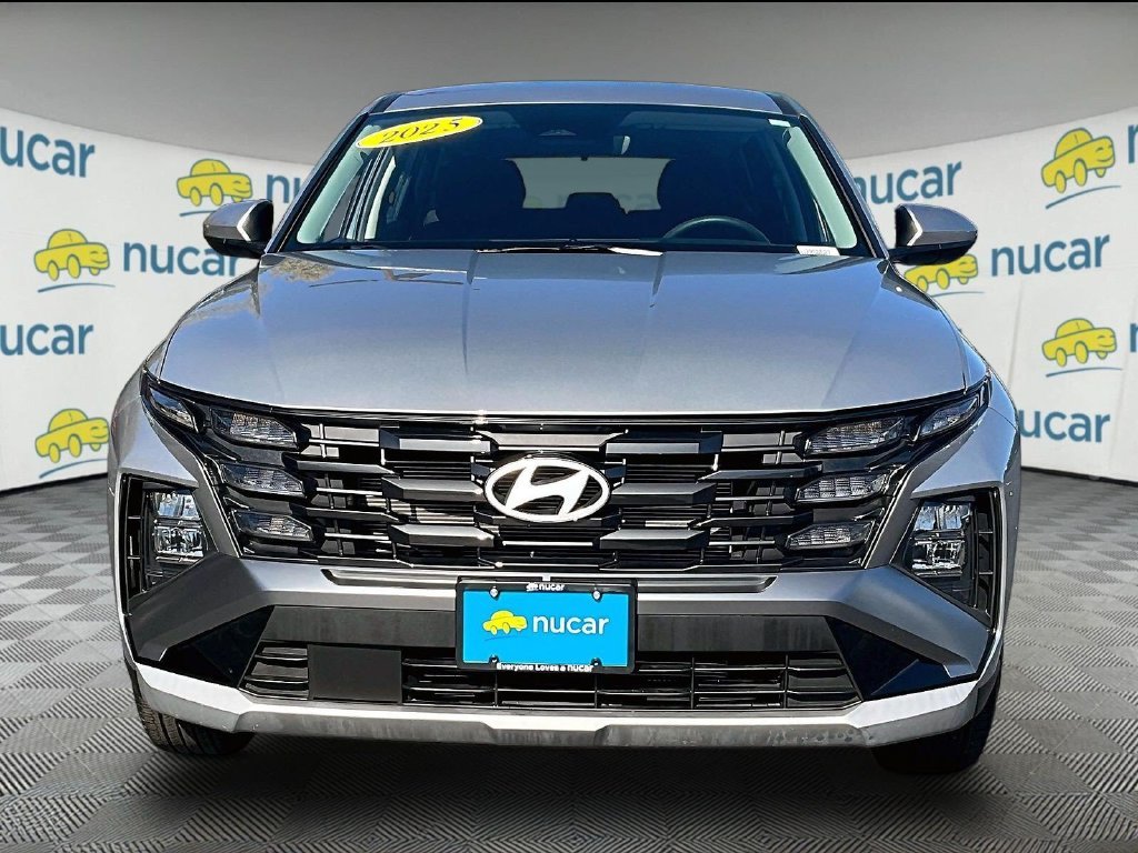 Used 2025 Silver Hyundai SE image 2