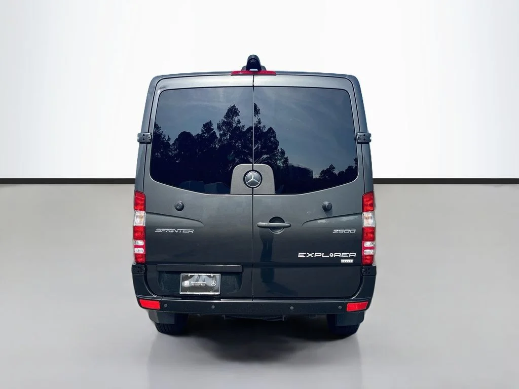 Used 2017 Gray Mercedes-Benz Passenger VAN image 5