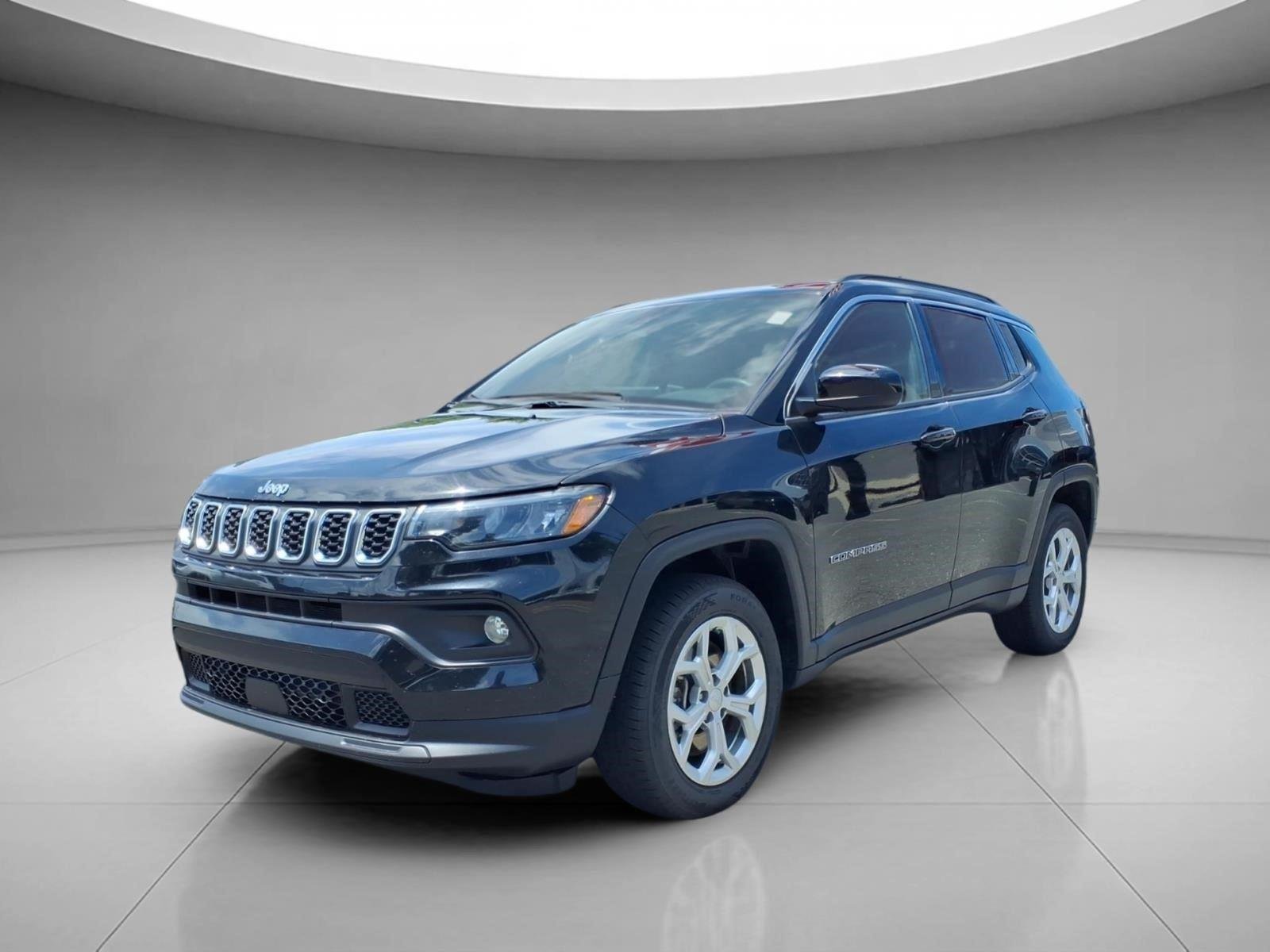 Used 2024 Diamond Black Crystal Pearlcoat Jeep Latitude image 1