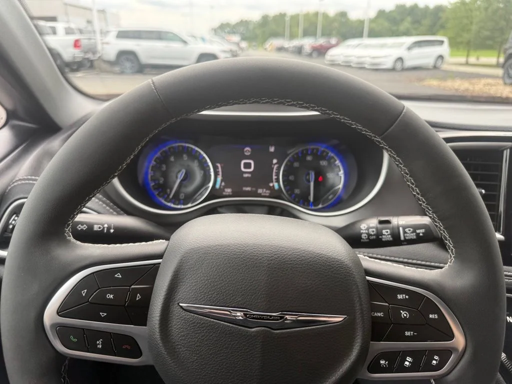 Certified Used 2025 Blue Chrysler Select image 19