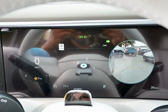 New 2026 Gray Hyundai SEL Premium image 37