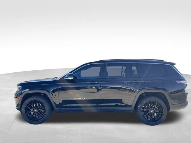 Used 2022 Black Jeep Limited image 6