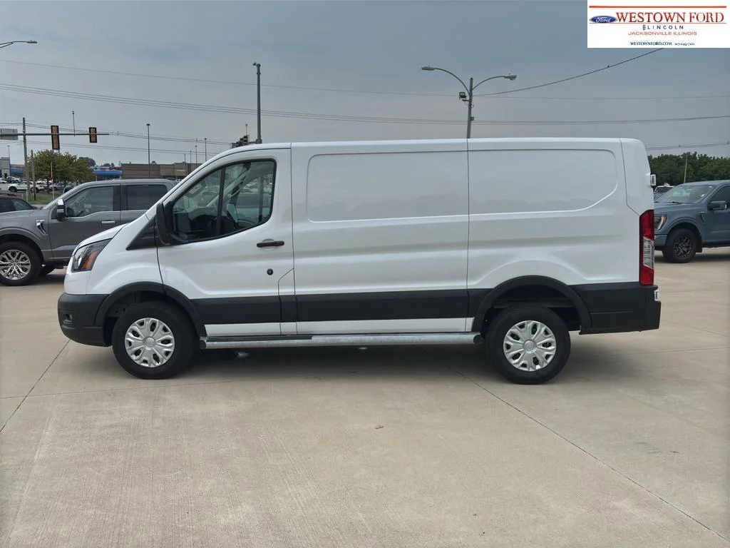 Used 2025 Oxford White Ford Base image 3