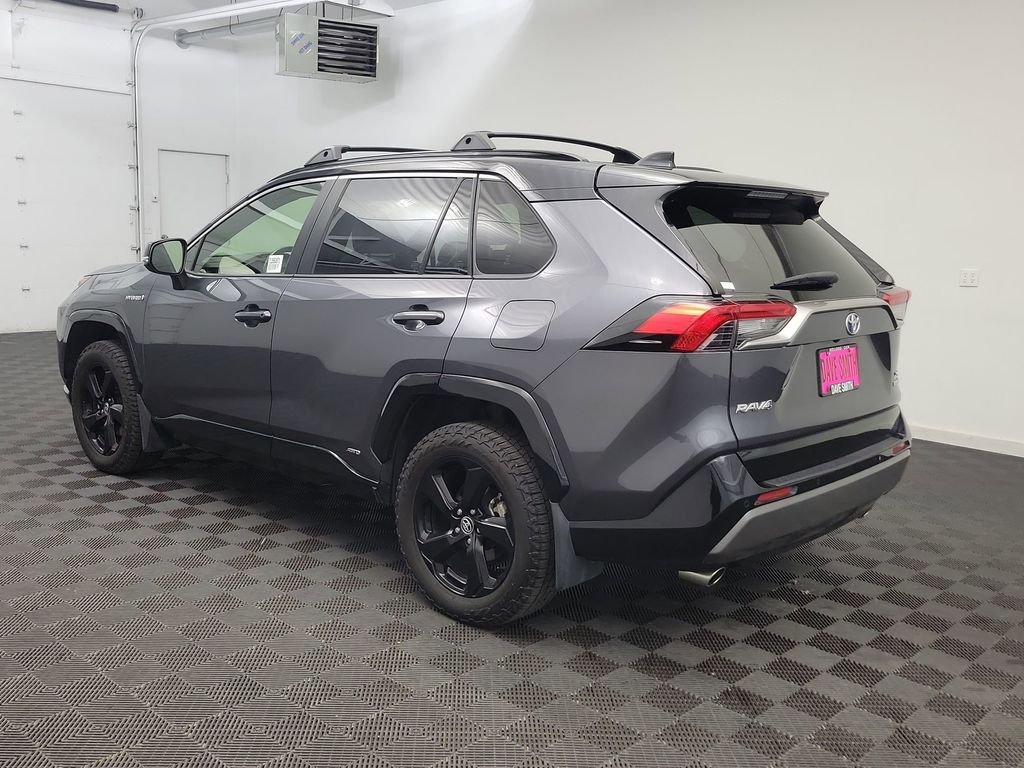 2020 Toyota RAV4 XSE photo 3