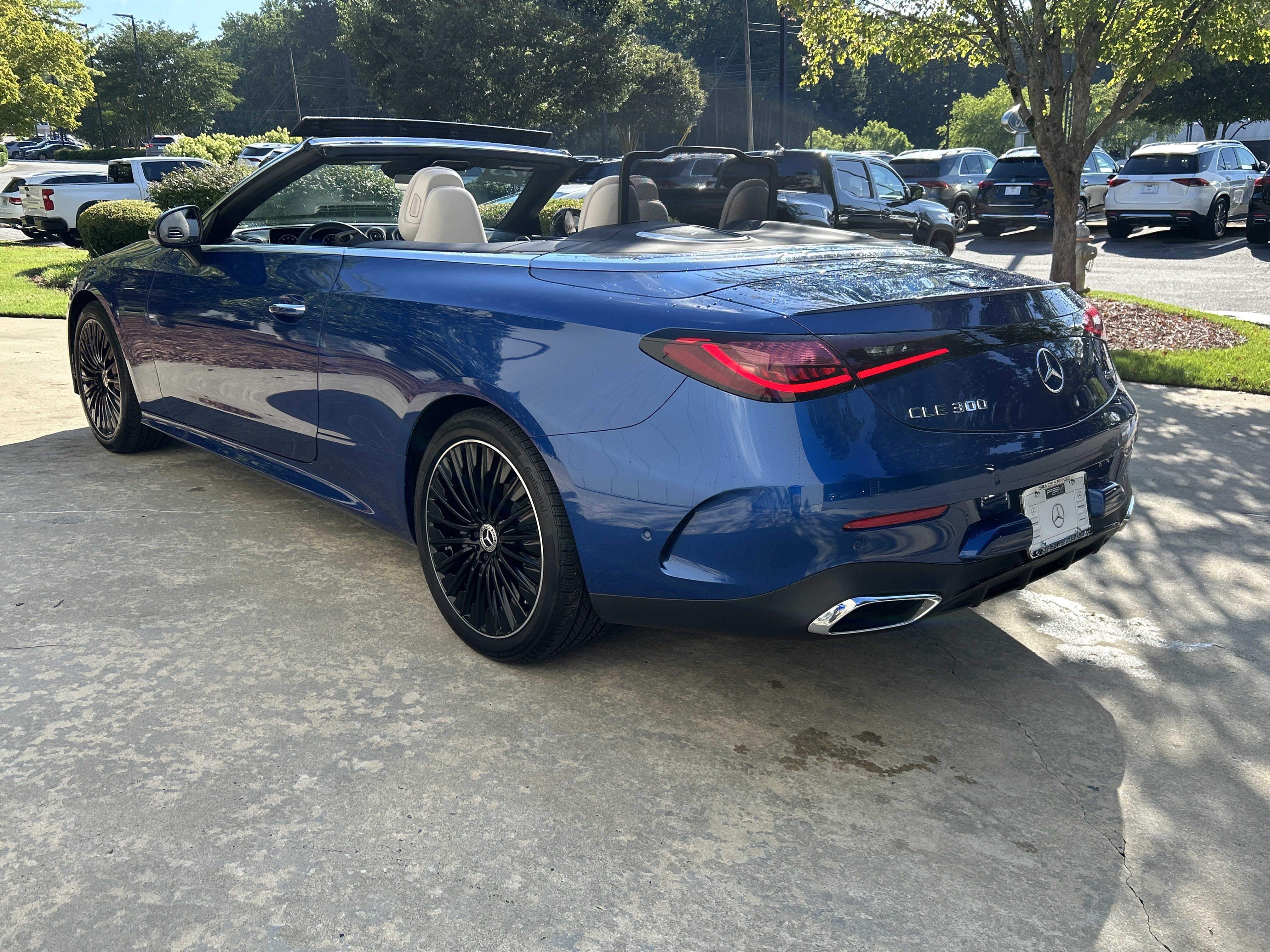 Certified Used 2025 Sterling Blue Metallic Mercedes-Benz CLE 300 4MATIC® Cabriolet image 24