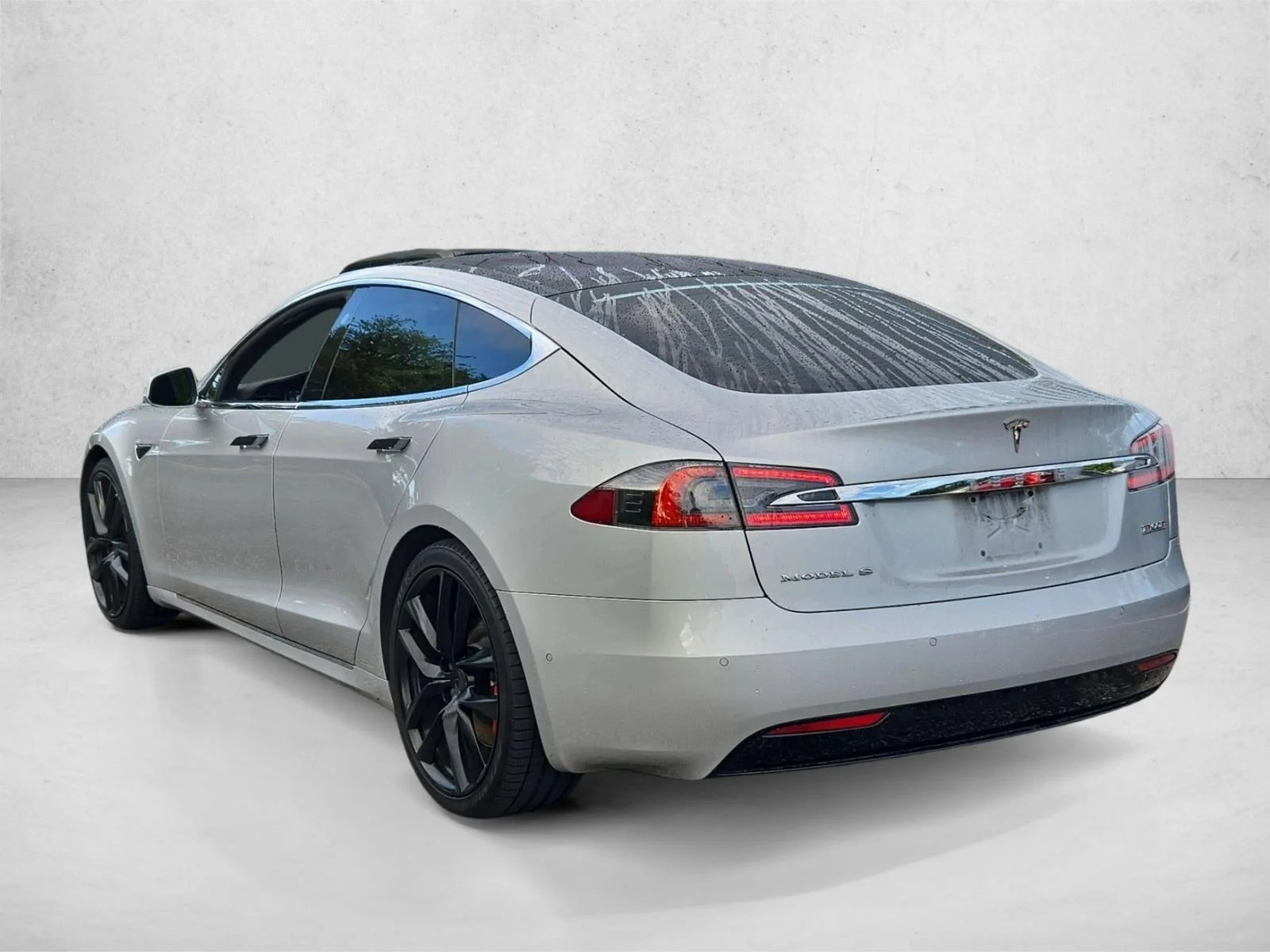 Used 2018 Silver/Gray Tesla P100D image 7