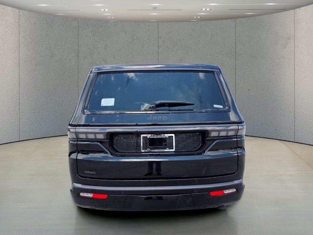 New 2026 High Gloss Black Exterior Paint Jeep Summit Reserve image 6