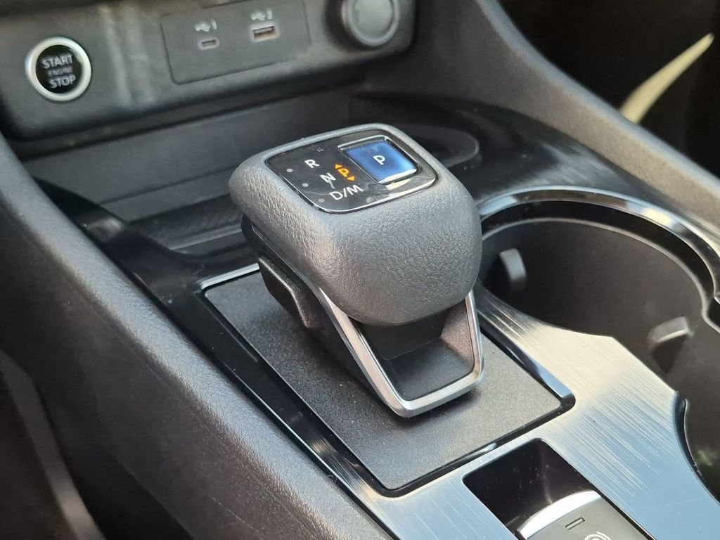 Used 2022 Gray Nissan SV image 23