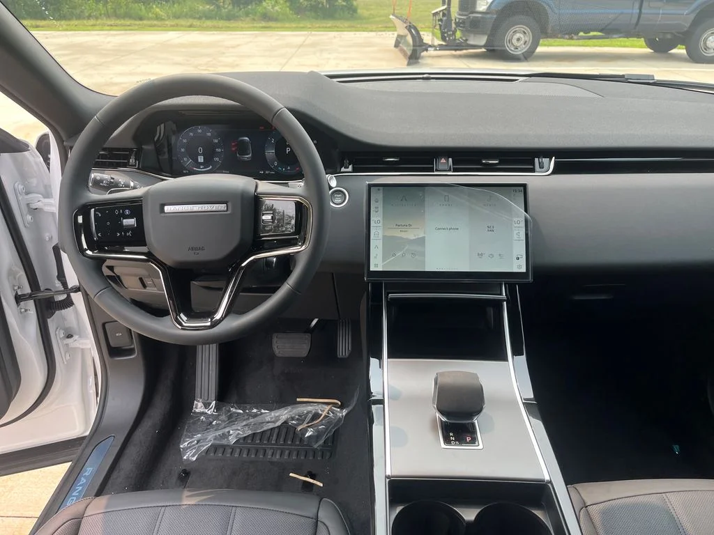 New 2026 Ostuni Pearl White Land Rover S image 12