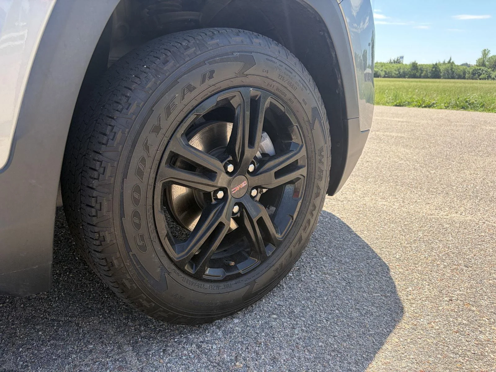 Used 2023 Sterling Metallic GMC AT4 image 18