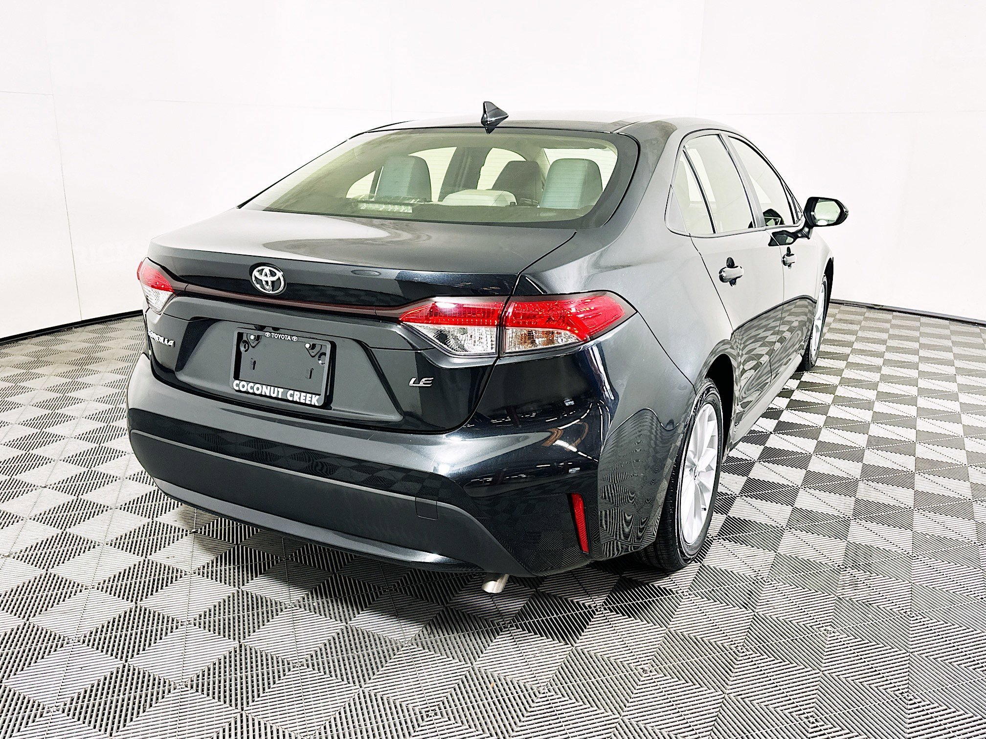 2022 Toyota Corolla thumbnail 5