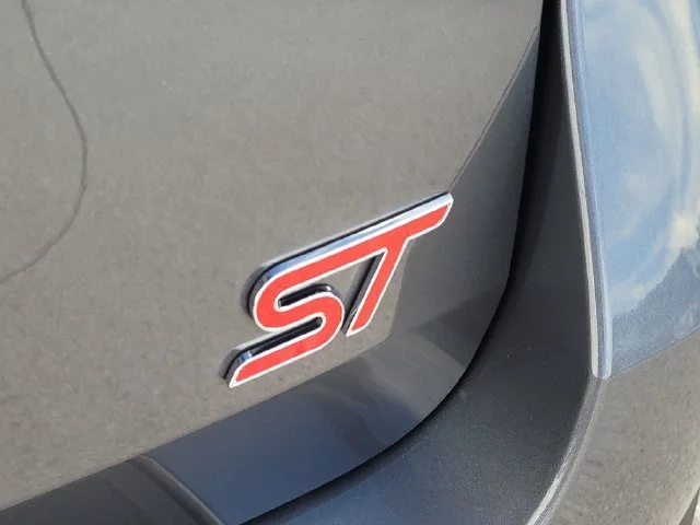 New 2027 Gray Metallic Ford ST image 9